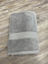 Load image into Gallery viewer, Kassatex Bath Towel
