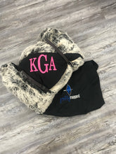 Load image into Gallery viewer, Pretty Rugged Large Blanket