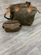 Load image into Gallery viewer, Waxed Cosmetic